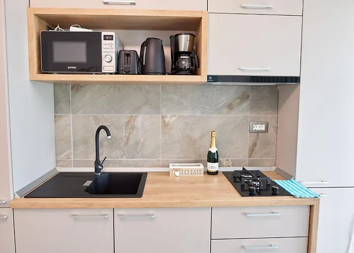 Capri N Pool Năvodari