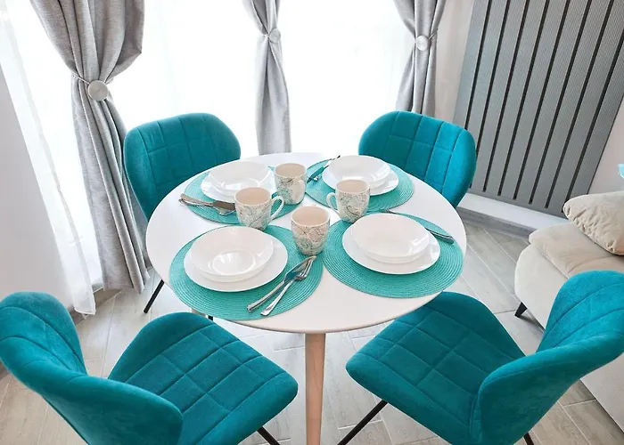 Capri N Pool * 那沃达利